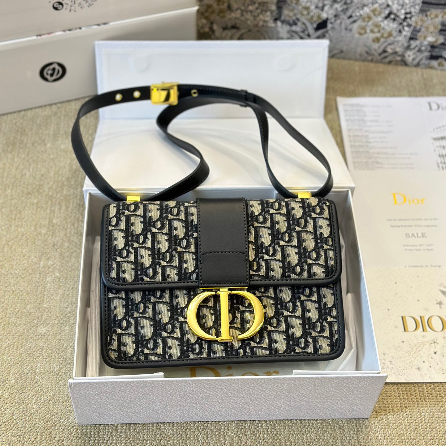 Dior Montaigne chain shoulder bag - cnluxepick