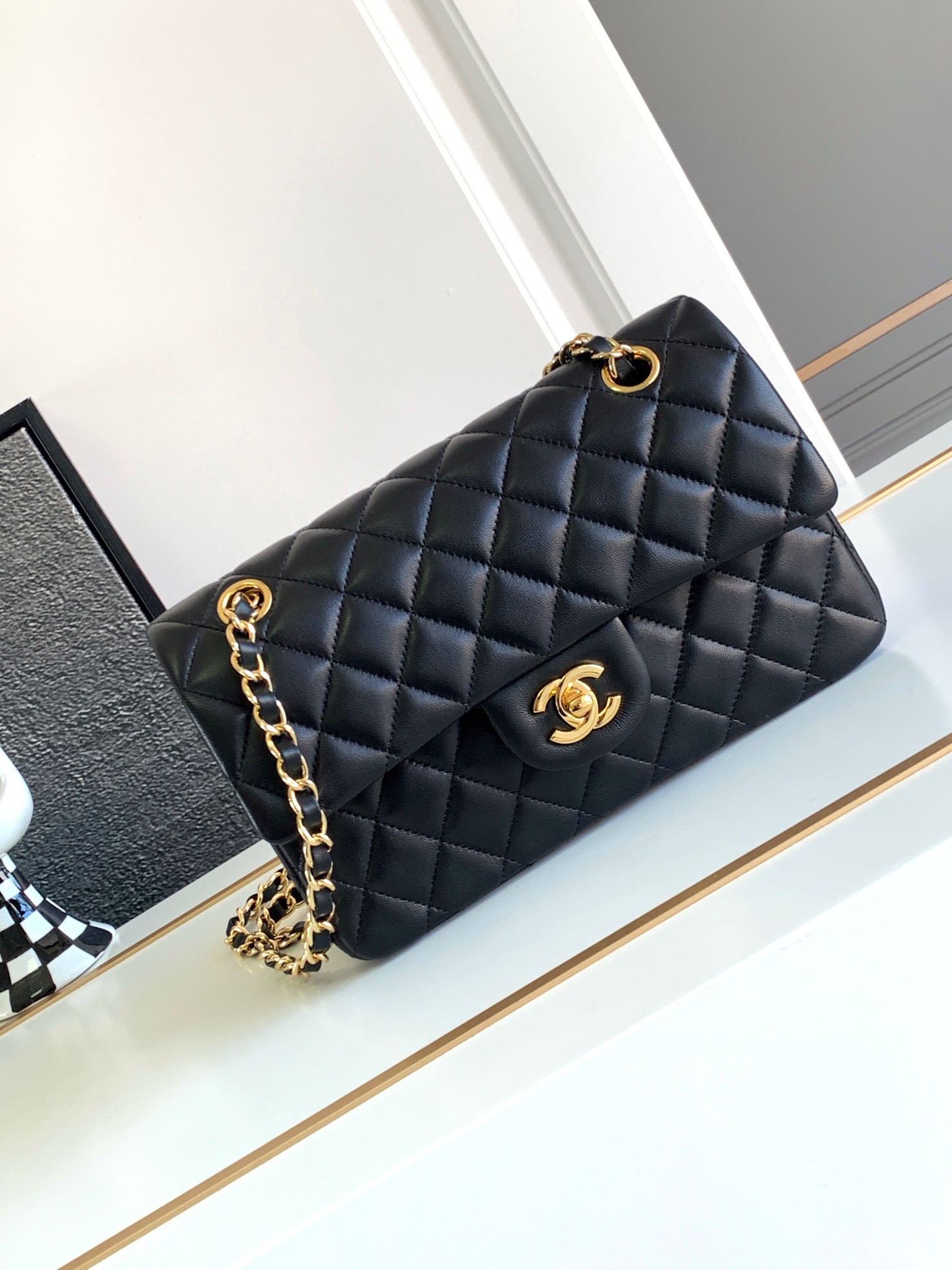 Chanel CF classic 23cm black
