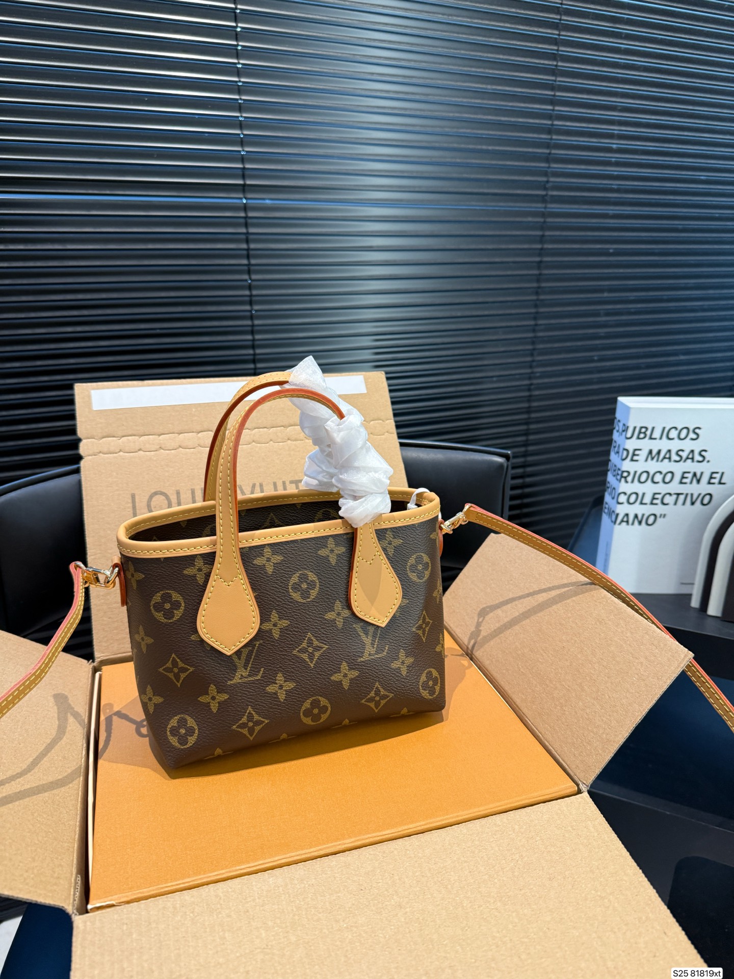 LV Versatile Tote Bag - cnluxepick