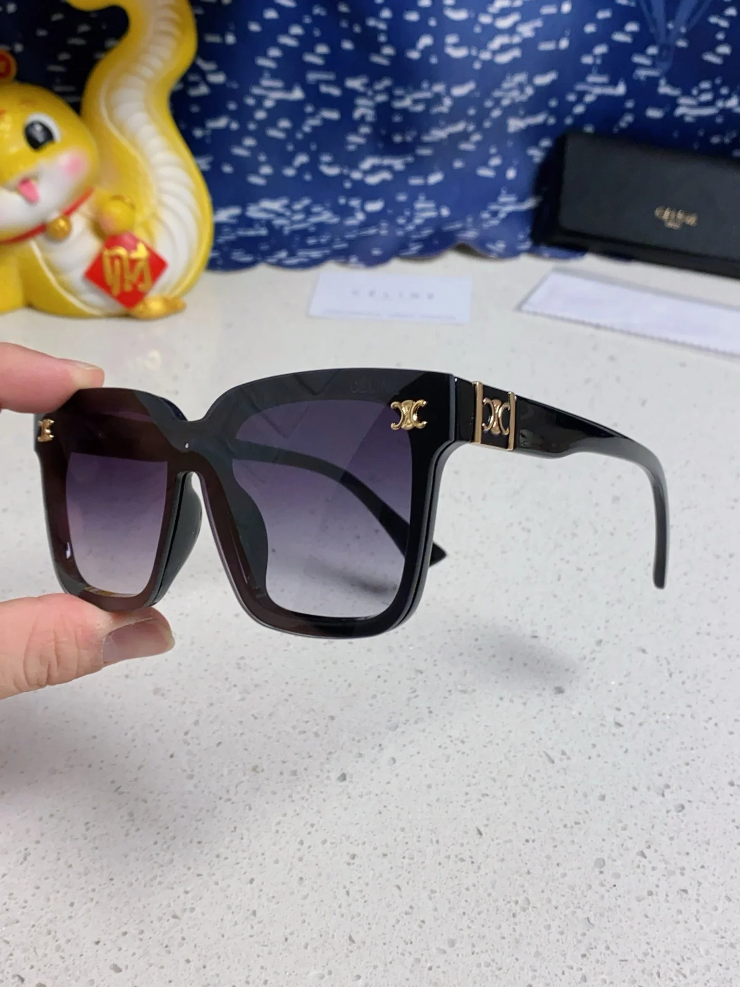 Celine Square Large Frame Arc de Triomphe Sunglasses - cnluxepick