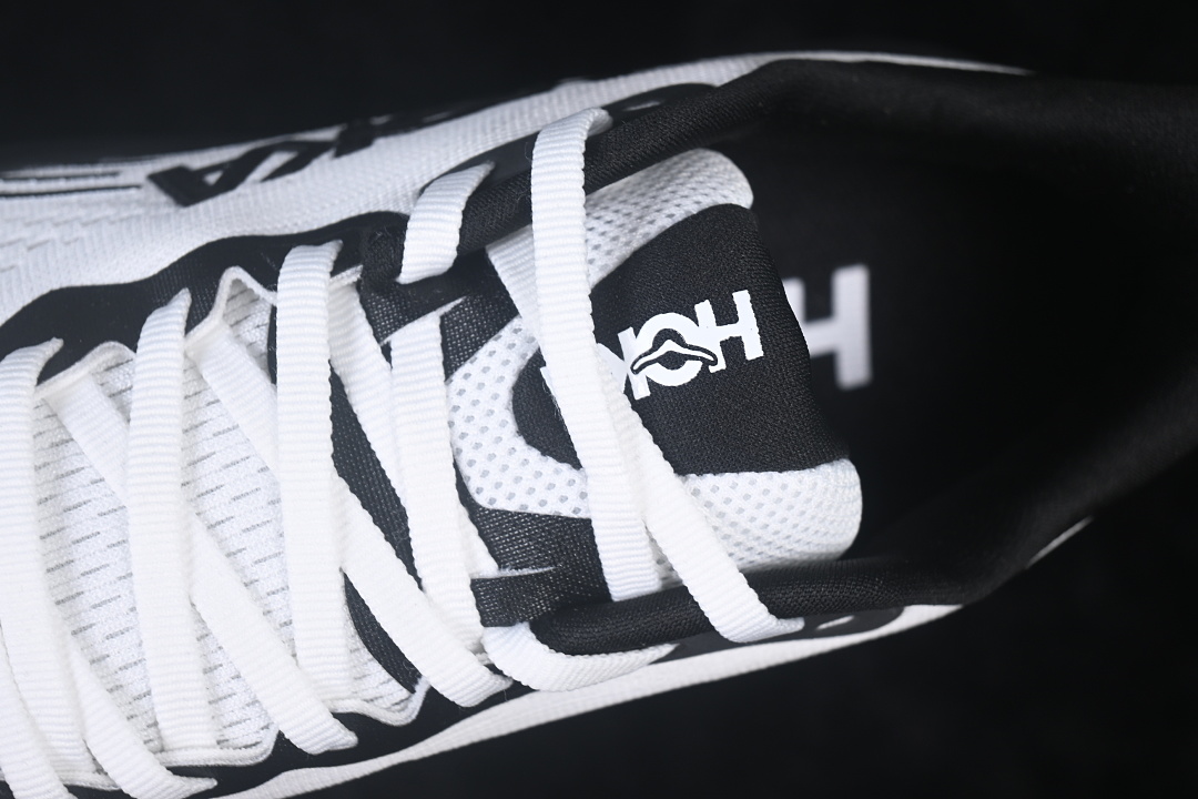 HOKA One One Clifton 11 Running Shoes