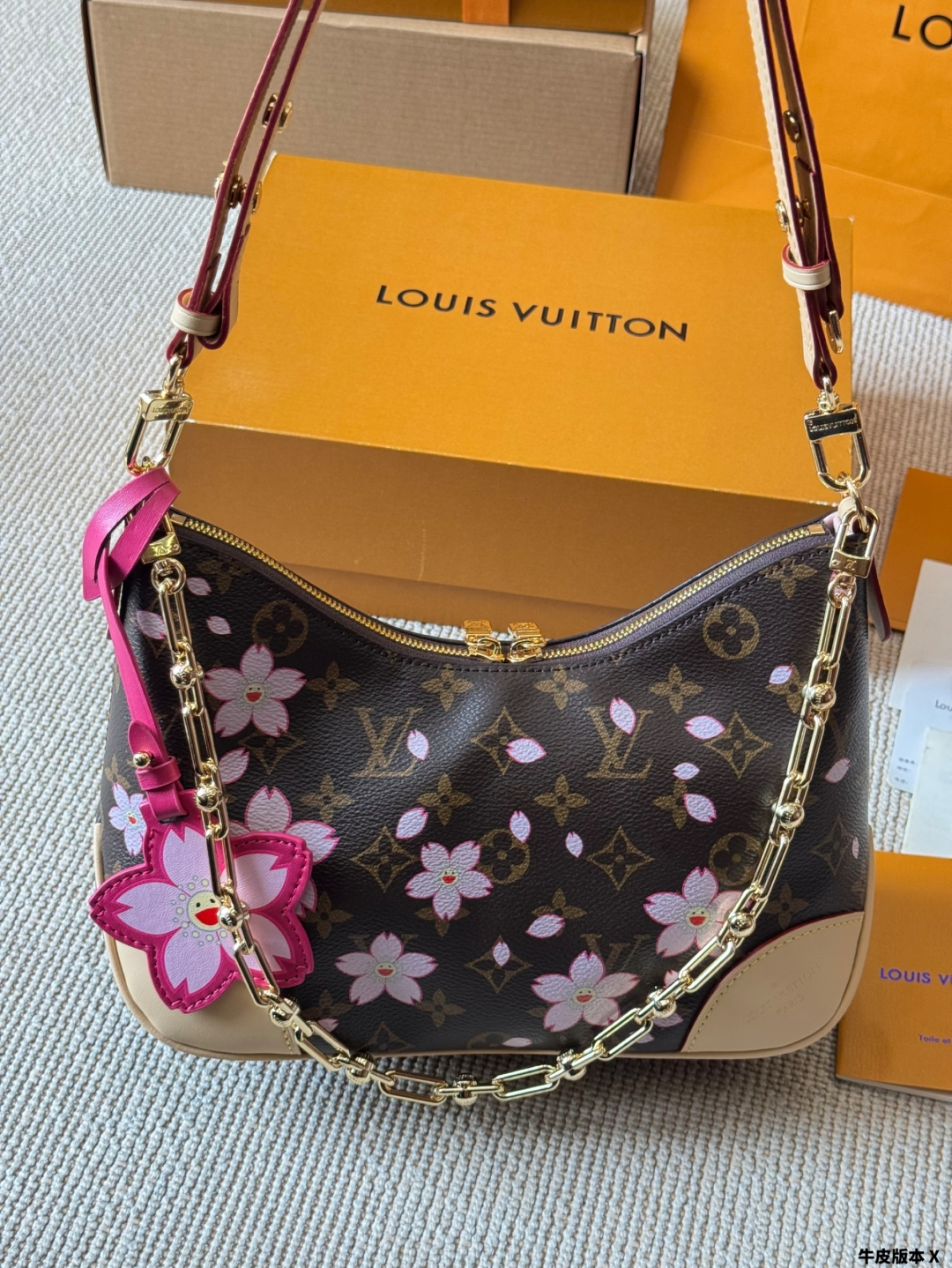 LV Diane Baguette Bag - cnluxepick