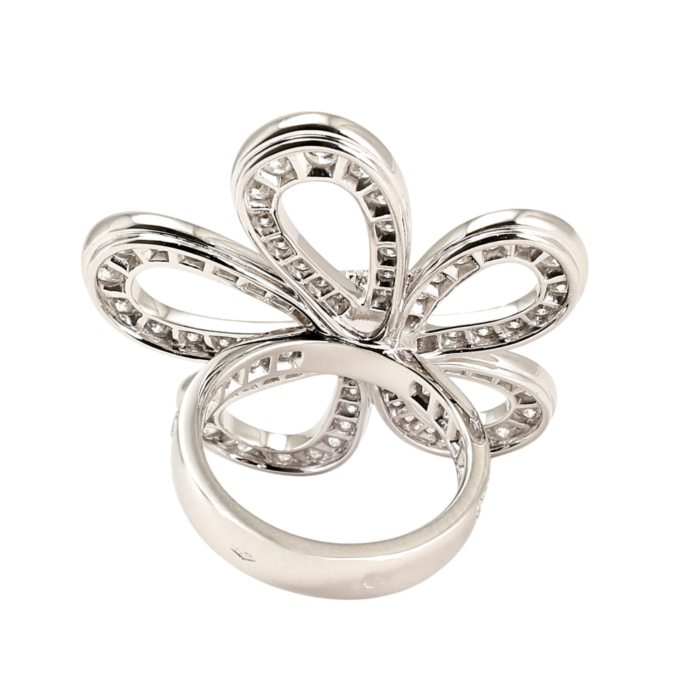 Van Cleef & Arpels Flower Lace Ring 18K White Gold Diamond VCARP05300