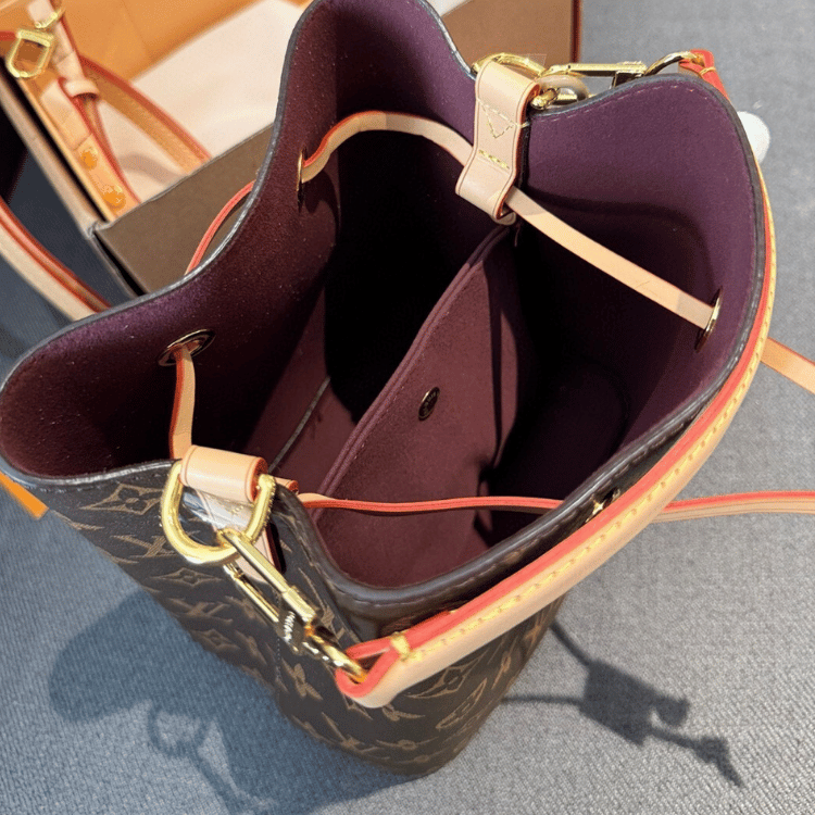 Louis Vuitton Néonoé BB Monogram 7.9 Inches