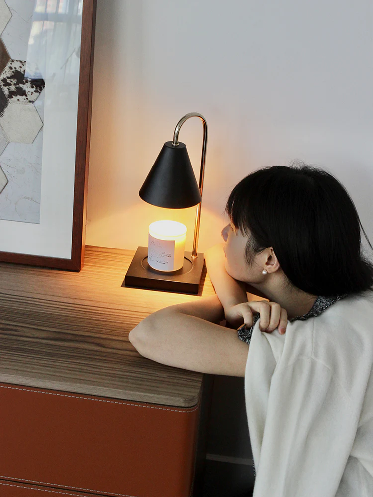 LA004 - Scented Candle Melt Lamp: A Safe and Even Aromatherapy Experience