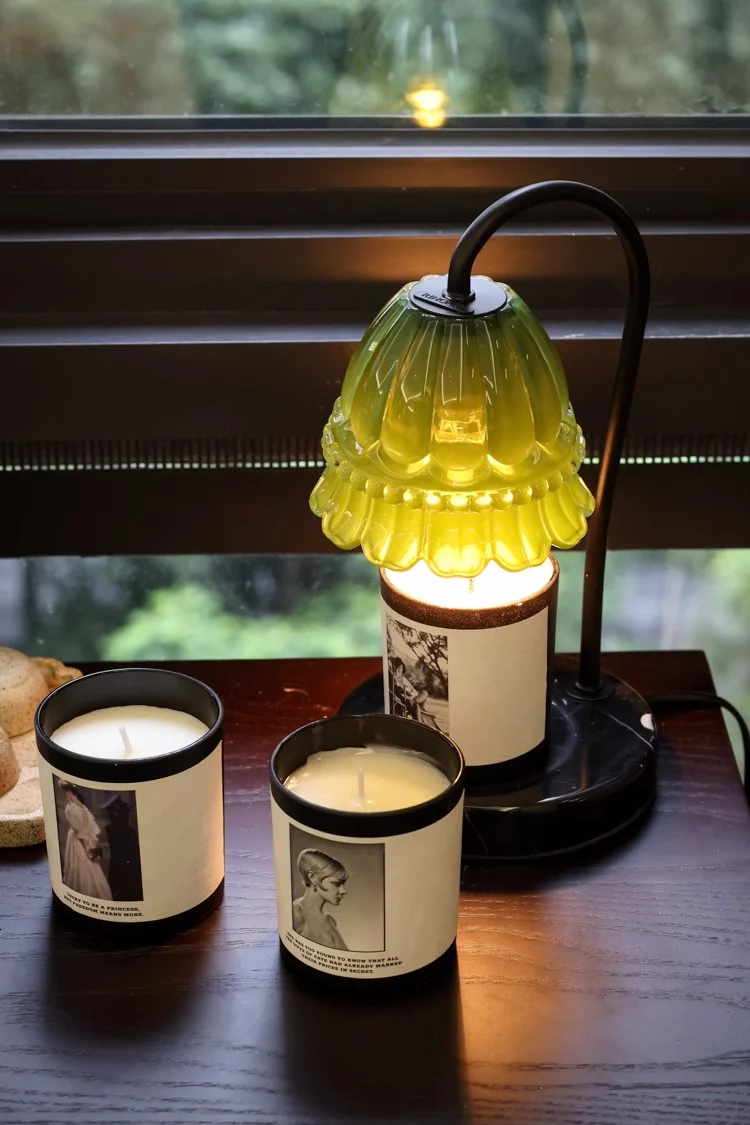 LA022 - Dimmable! DI@R Vintage Jade Bellflower Aromatherapy Marble Wax Lamp / Bedside Small Table Lamp Warm House