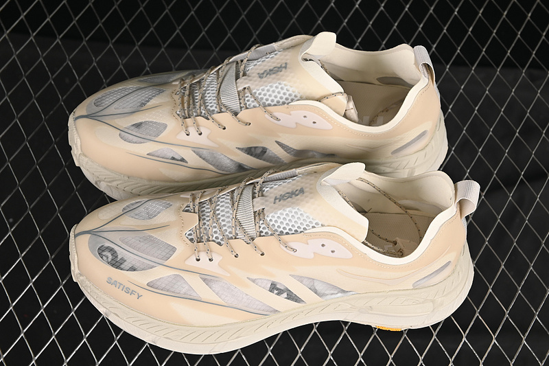 Satisfy x HOKA One One Mafate Speed 4 Lite