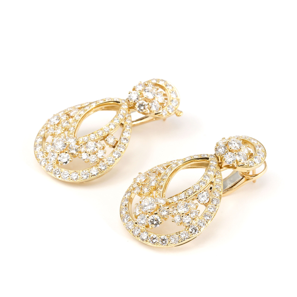 Van Cleef & Arpels Snowflake Earrings 18K Yellow Gold Diamond VCARO3RS00