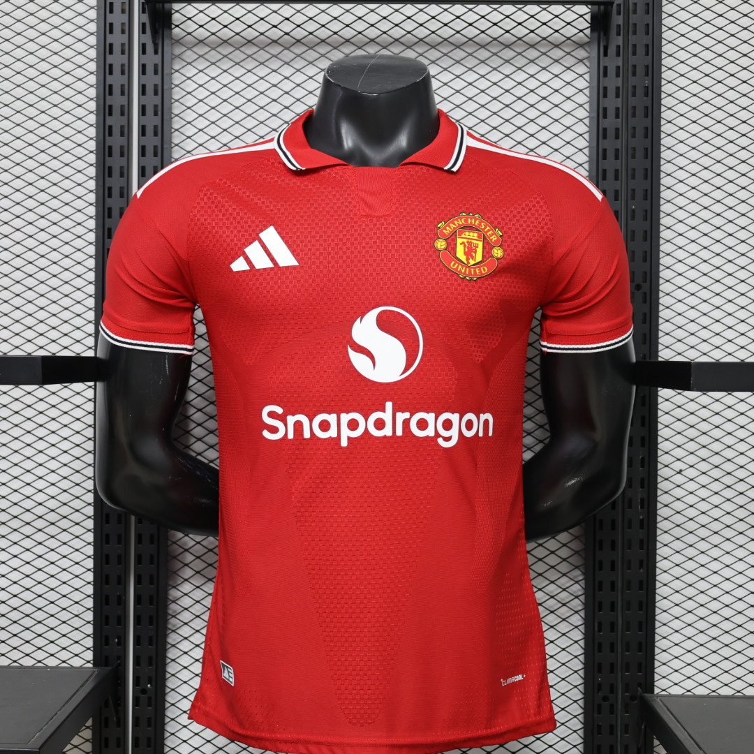 Manchester United home jersey player version 26/27