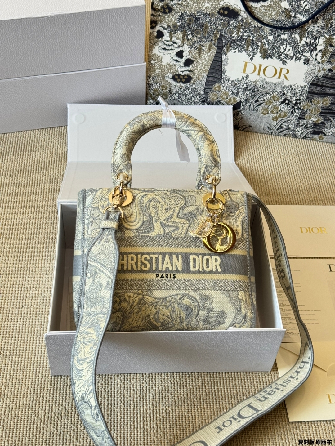 Dior Lady D-Lite Embroidered Bag Princess Diana Crossbody bag - cnluxepick