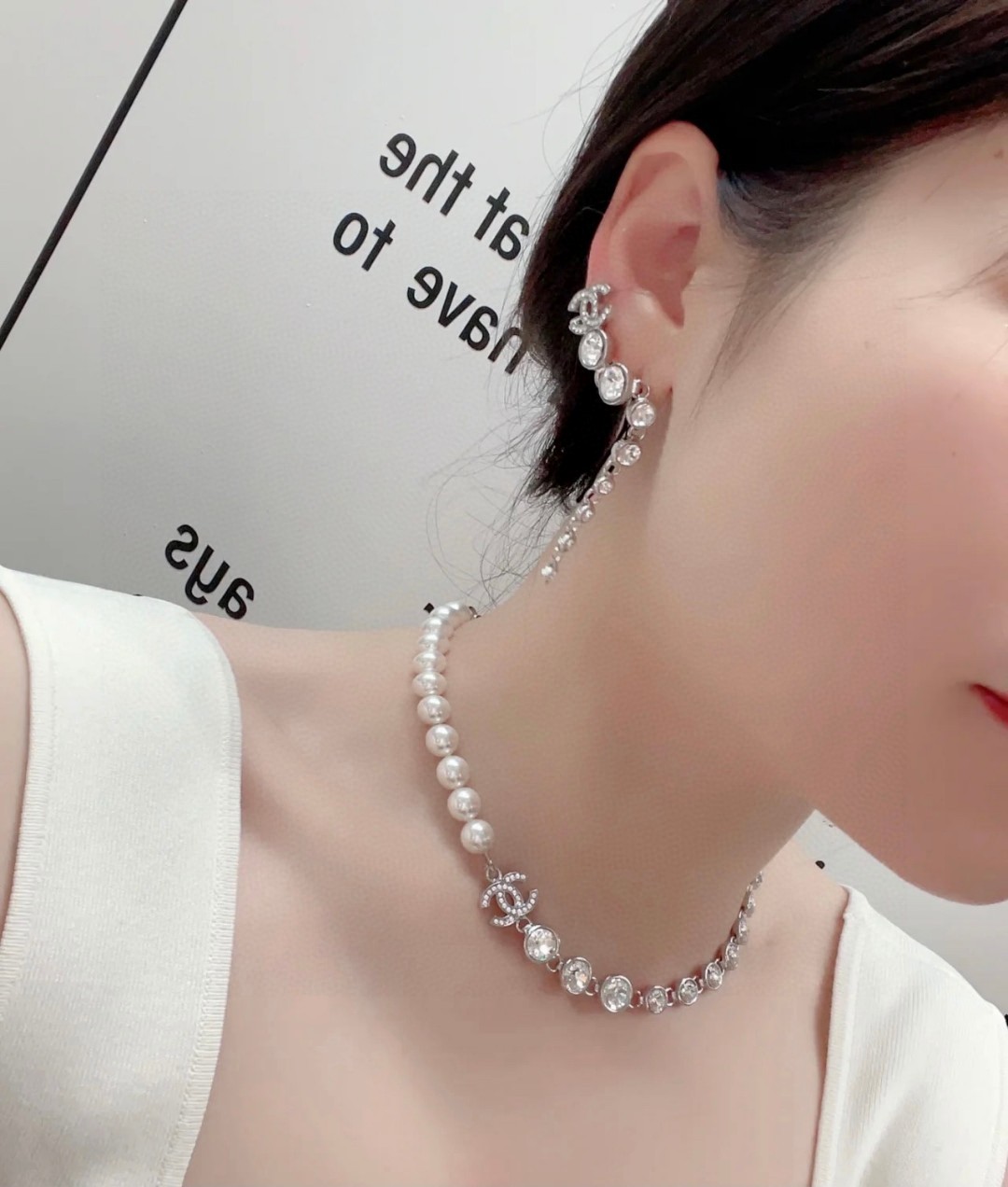 Chanel half diamond half bead choker necklace - cnluxepick
