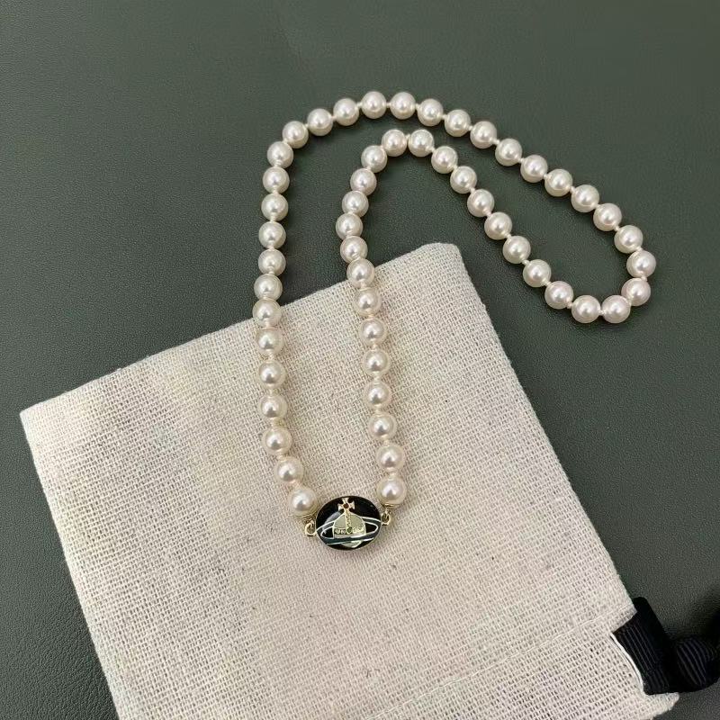 Vivienne Westwood Saturn pearl necklace - cnluxepick