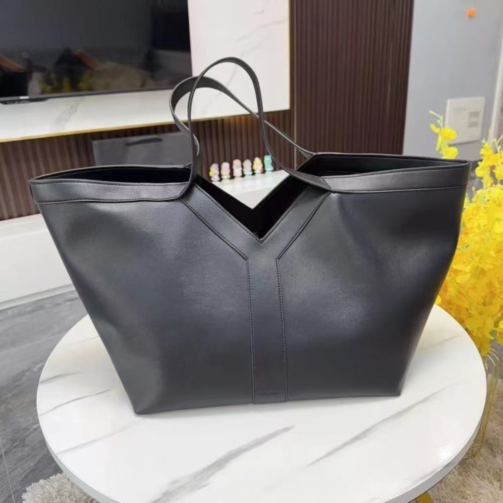 Saint Laurent Y Tote In Leather Bag Black
