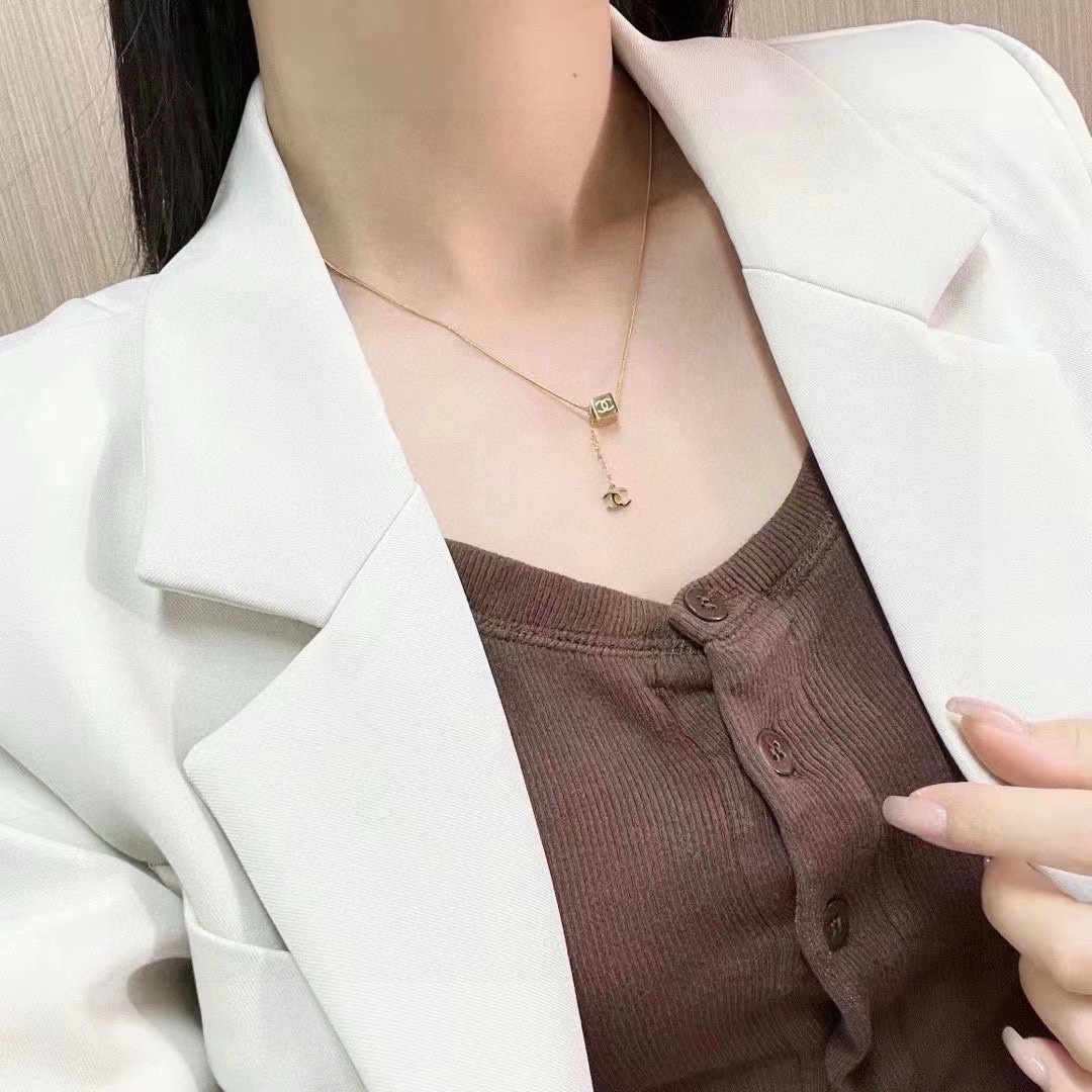 Chanel's new Double C necklace with a stylish square pendant - cnluxepick