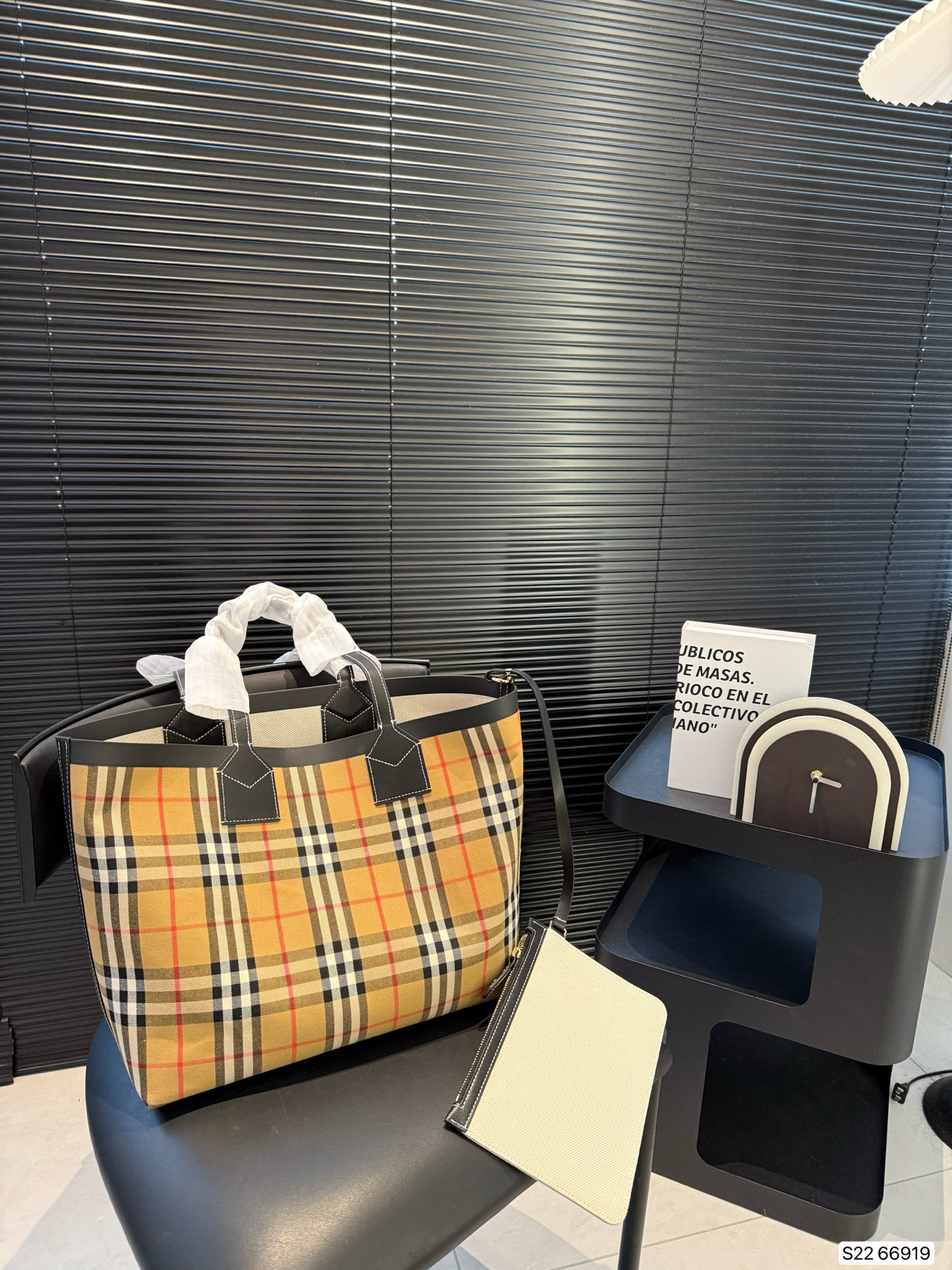 Burberry reversible tote bag - cnluxepick