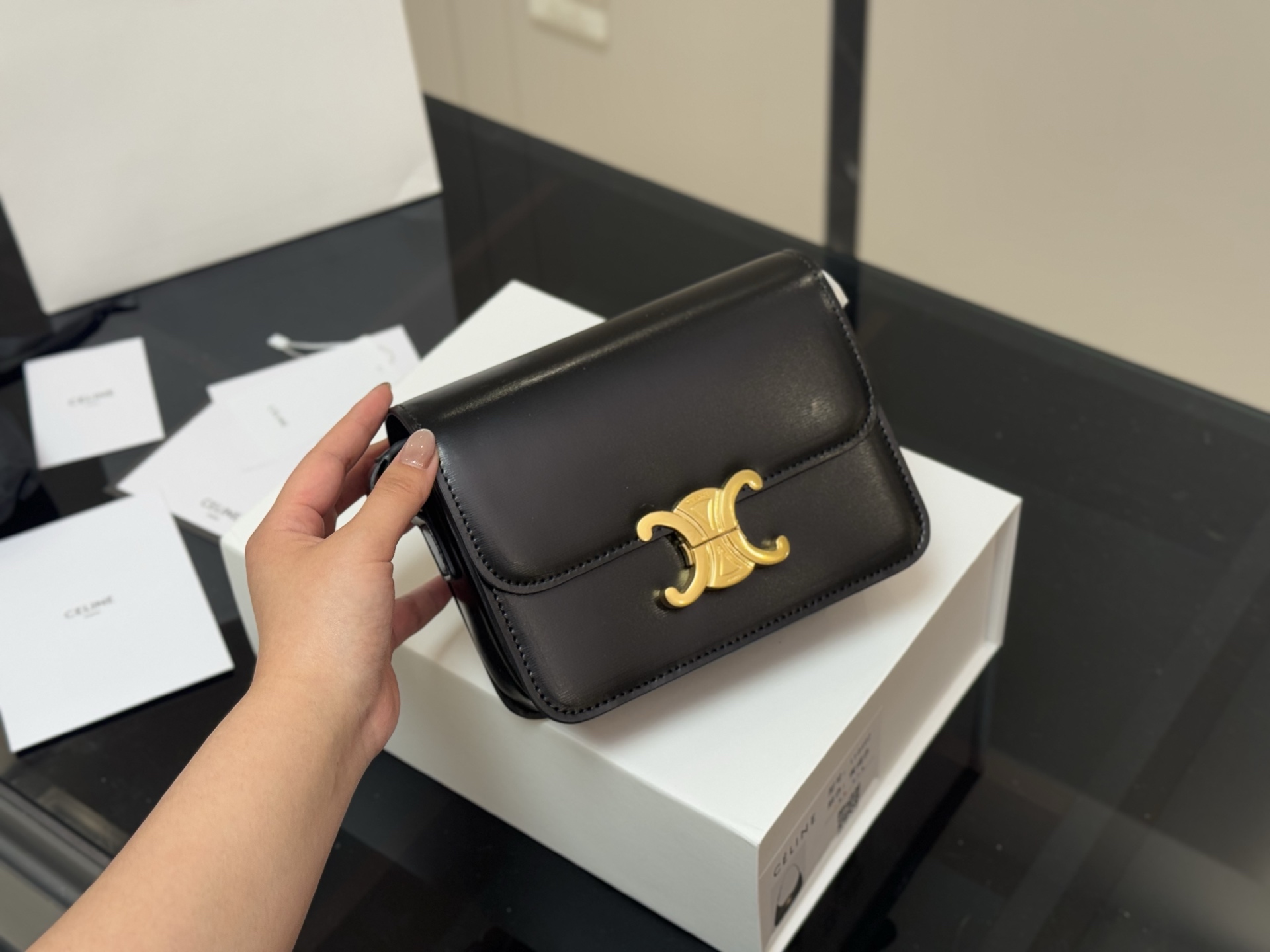 Celine's upgraded Arc de Triomphe bag - cnluxepick