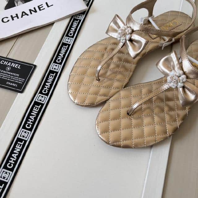 Chanel Gold Quilted Leather With White Camellia Cc Logo Bow Thong Sandals