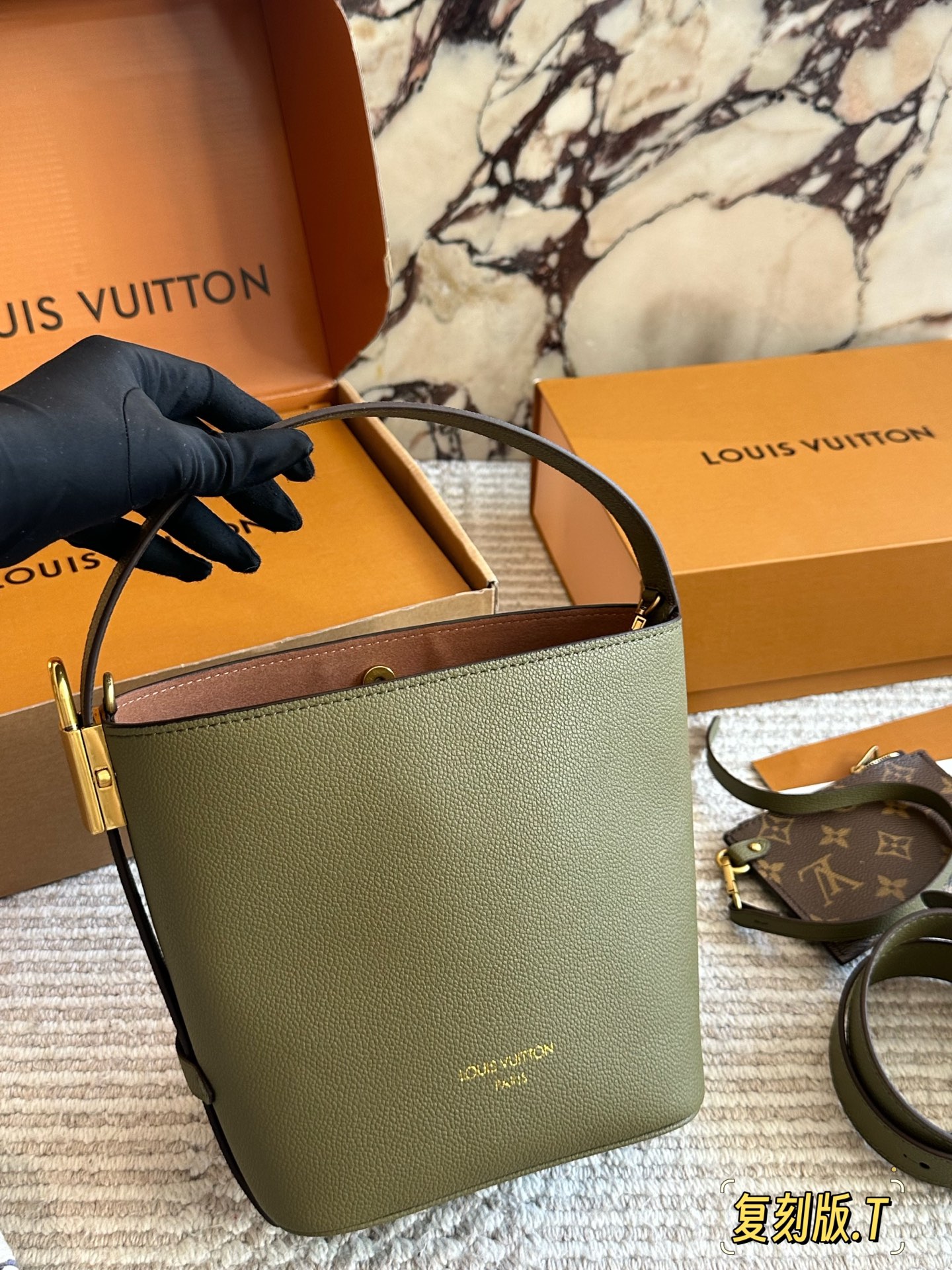 LV AII IN BB25ss Bucket Bag - cnluxepick