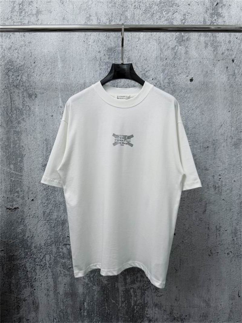 新作ウィッシュリスト入り！メゾン マルジェラ フローラル Tシャツコピー 2026