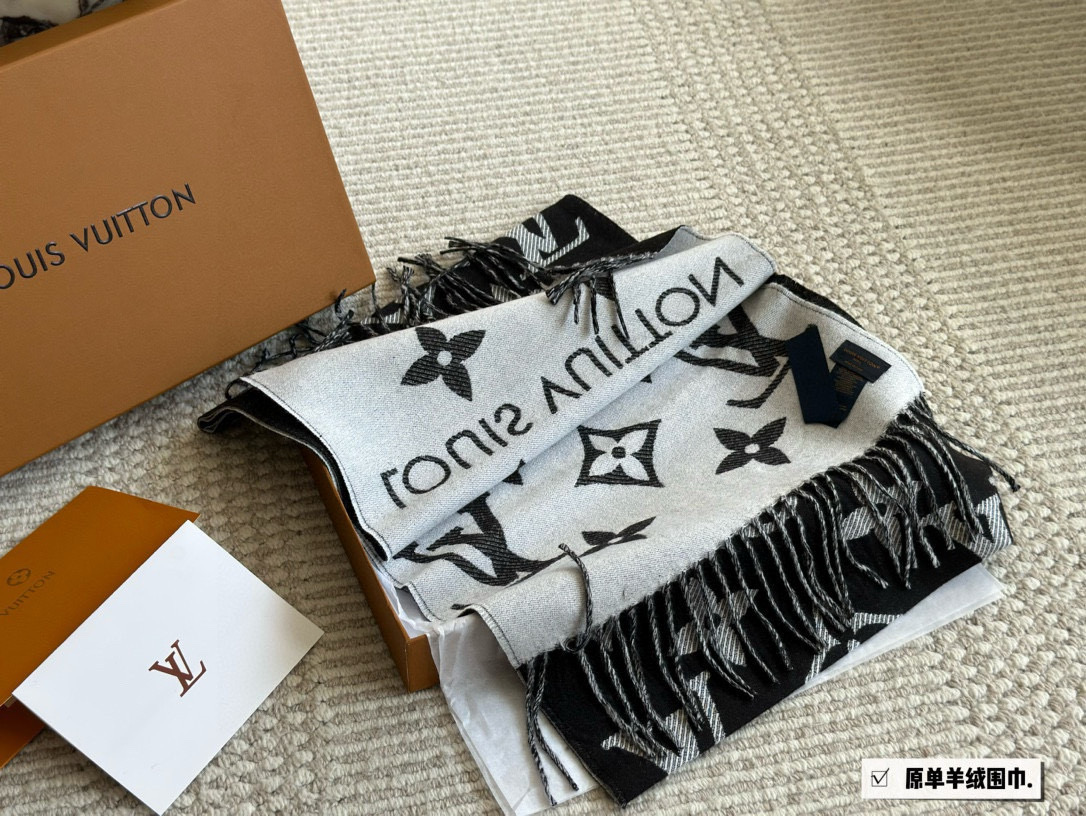 LV double-sided scarf - cnluxepick