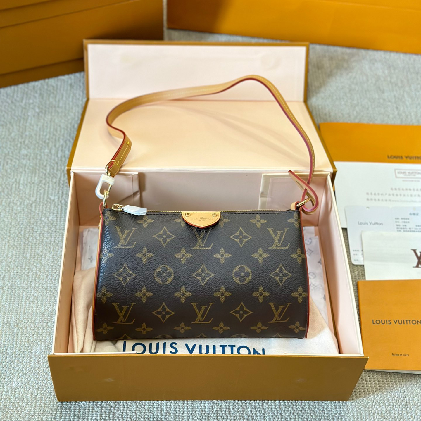 LV Multi-Pochette crossbody bag - cnluxepick