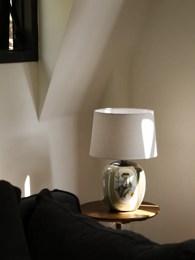 LA030 - Italian G@cciDécor Entrance Lamp Table Lamp Soft Light Linen Lampshade Bedside Lamp