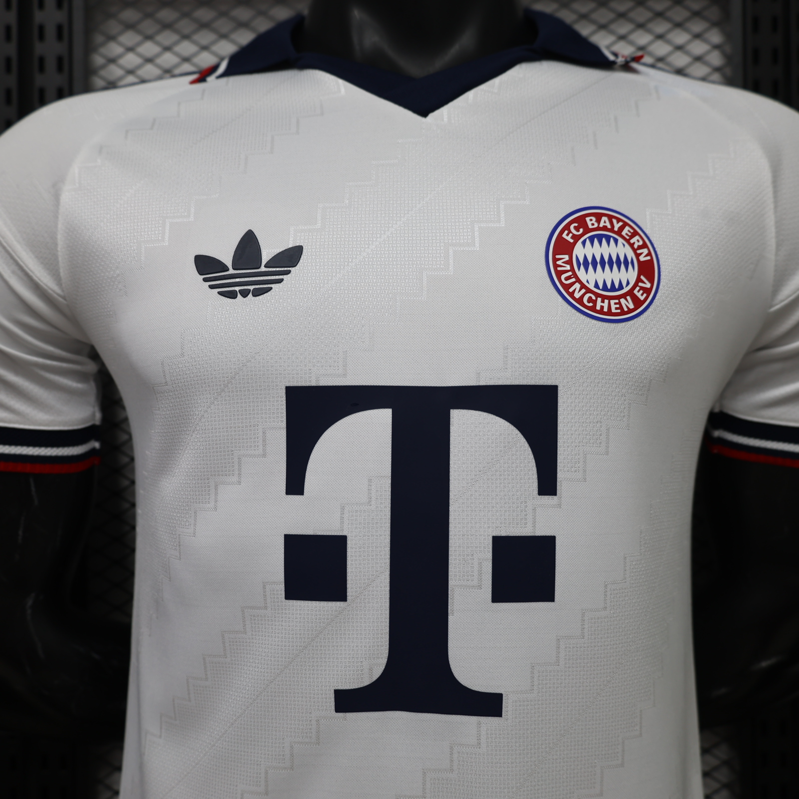 Player Version Bayern München  Men Jersey Away 26-27 S-3XL