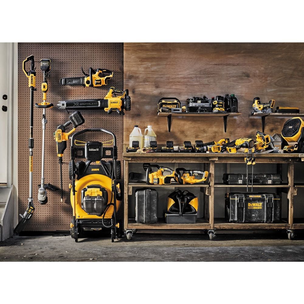 DEWALT 20V MAX 8″ Pole Saw Bare Tool DCPS620B