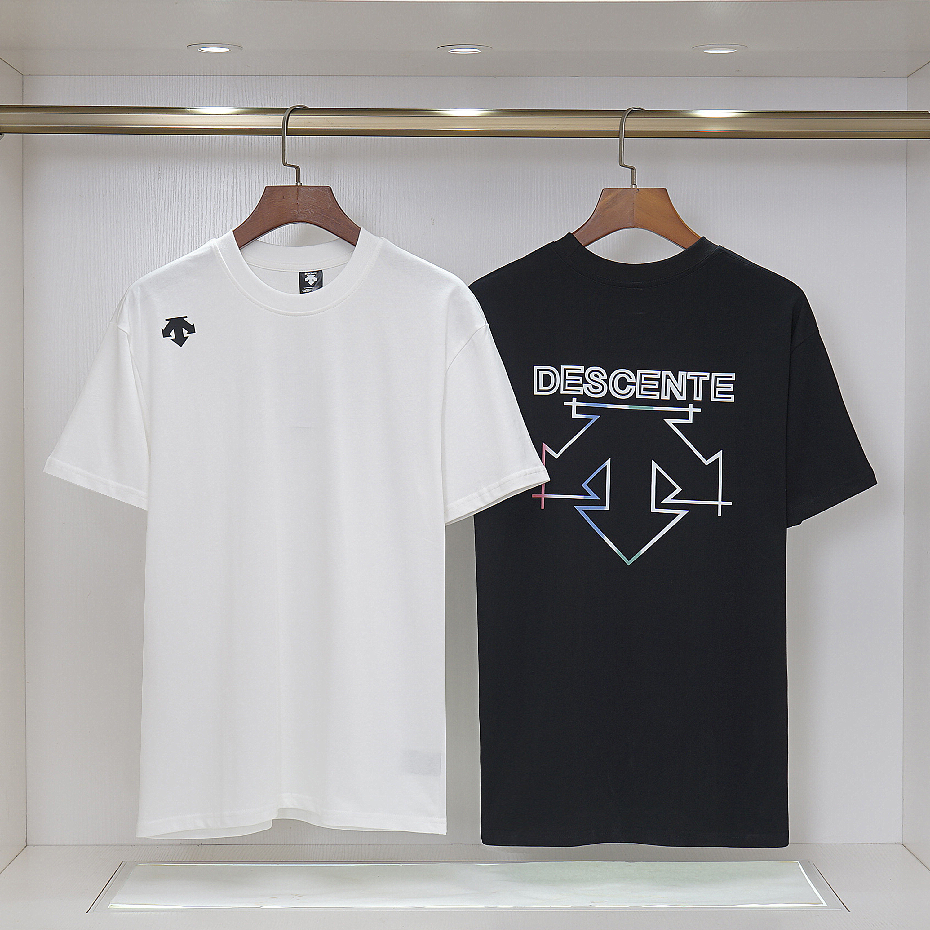 Descente Classic Short-Sleeve Sleeve - cnluxepick