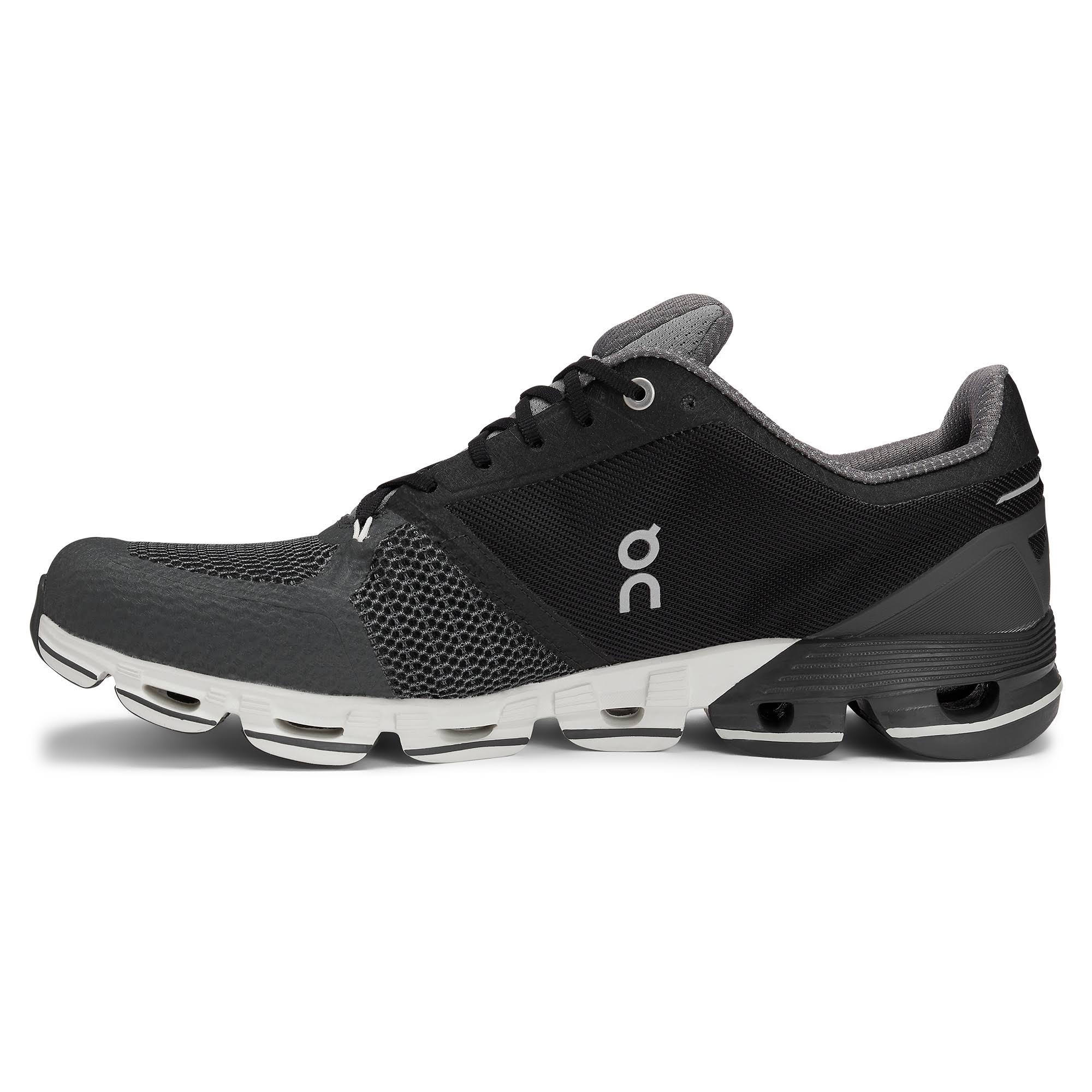 Men&s on Cloudflyer - Black/White, 7.5