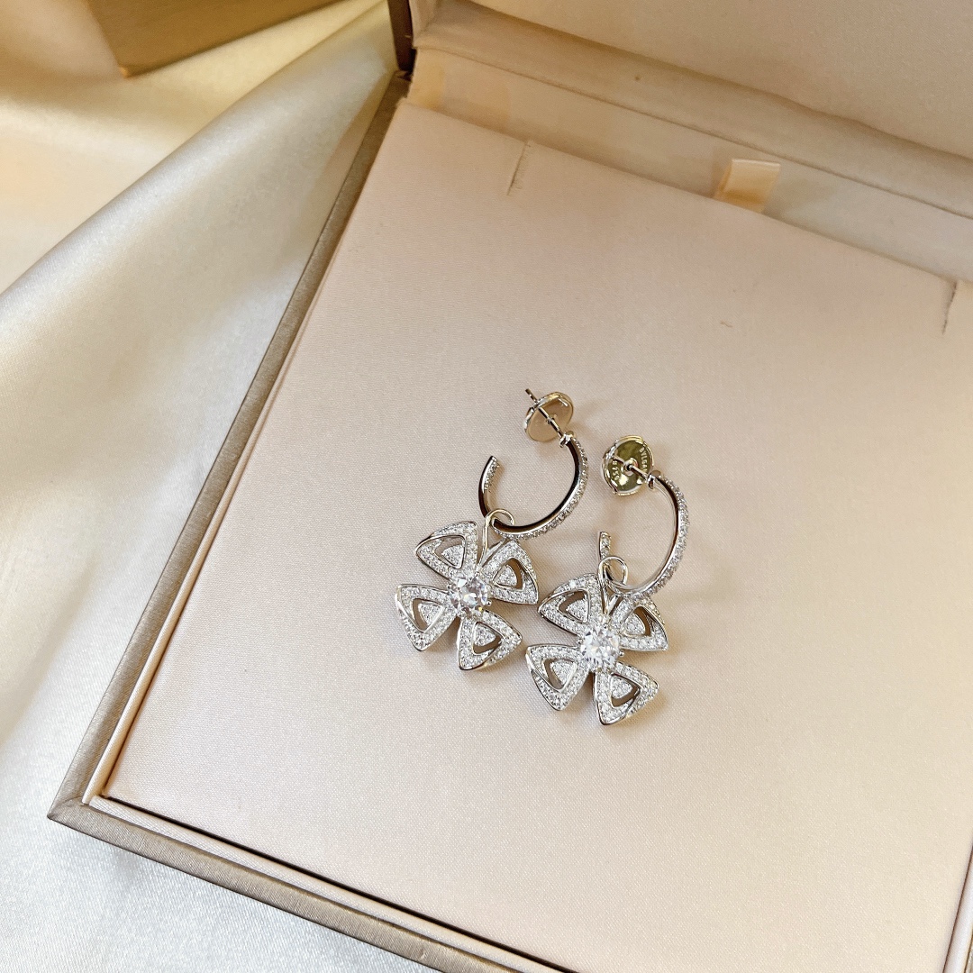 Bulgari Blooming Collection Four-Leaf Clover Earrings - cnluxepick