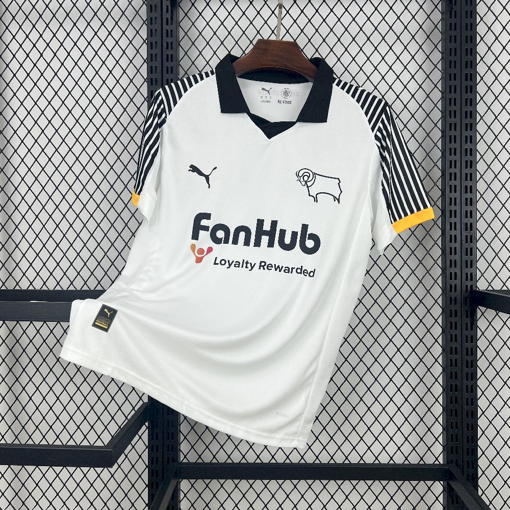 Derby County FC maillot foot domicile 2025 2026€14.99
