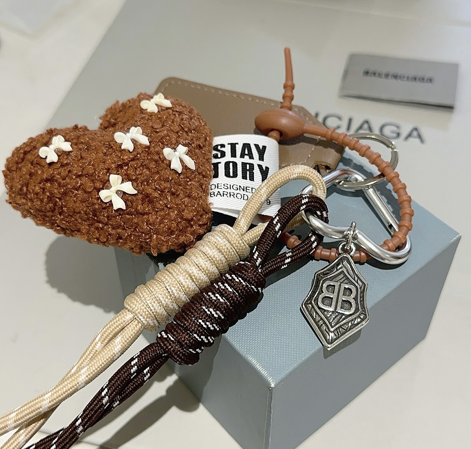 Balenciaga bag charm keychain - cnluxepick