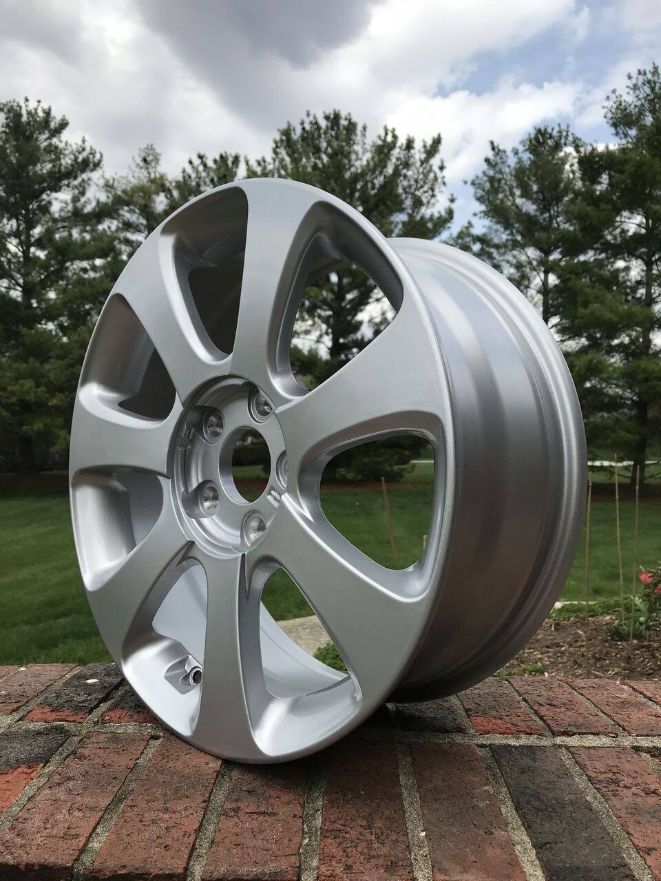 2011 - 17x7 Hyundai Elantra Aluminum Replacement Wheel / Rim