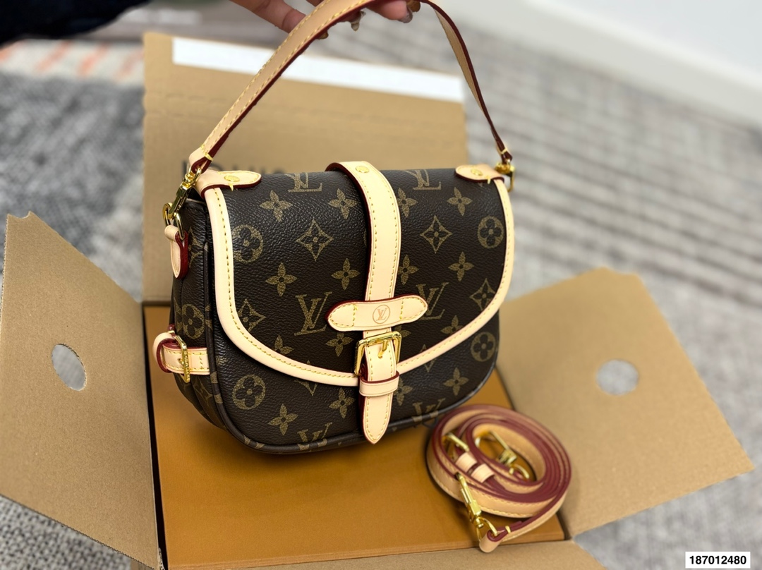 LV Samur messenger bag - cnluxepick