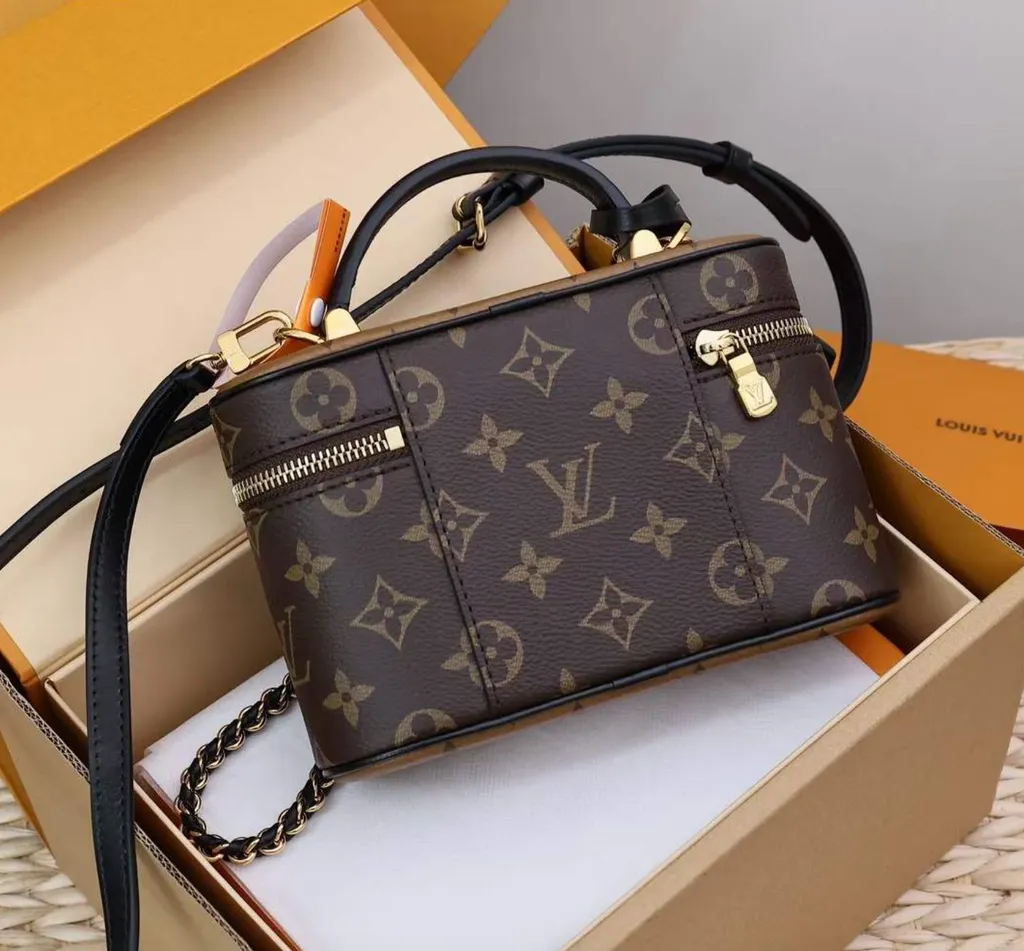 LV BAG Vanity Chain Pouch