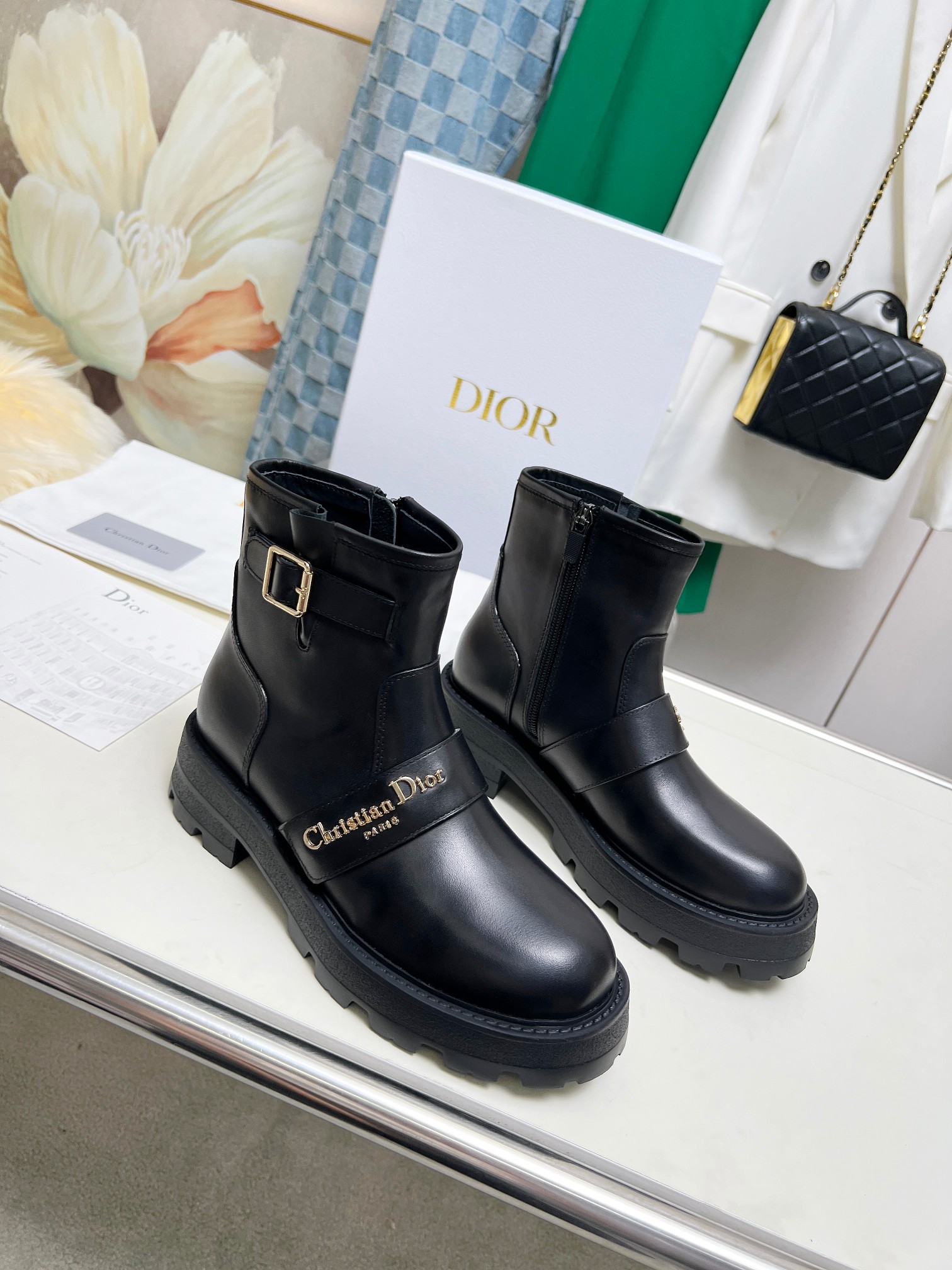 Dior Fall/Winter British-inspired brogue platform Martin boots - cnluxepick