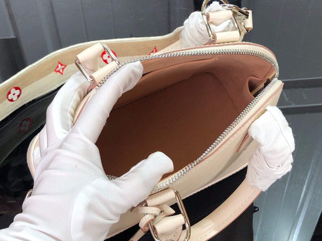 Louis Vuitton Alma Bb 23Cm