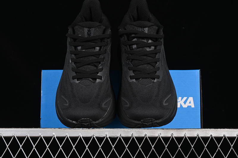 HOKA One One Clifton 10