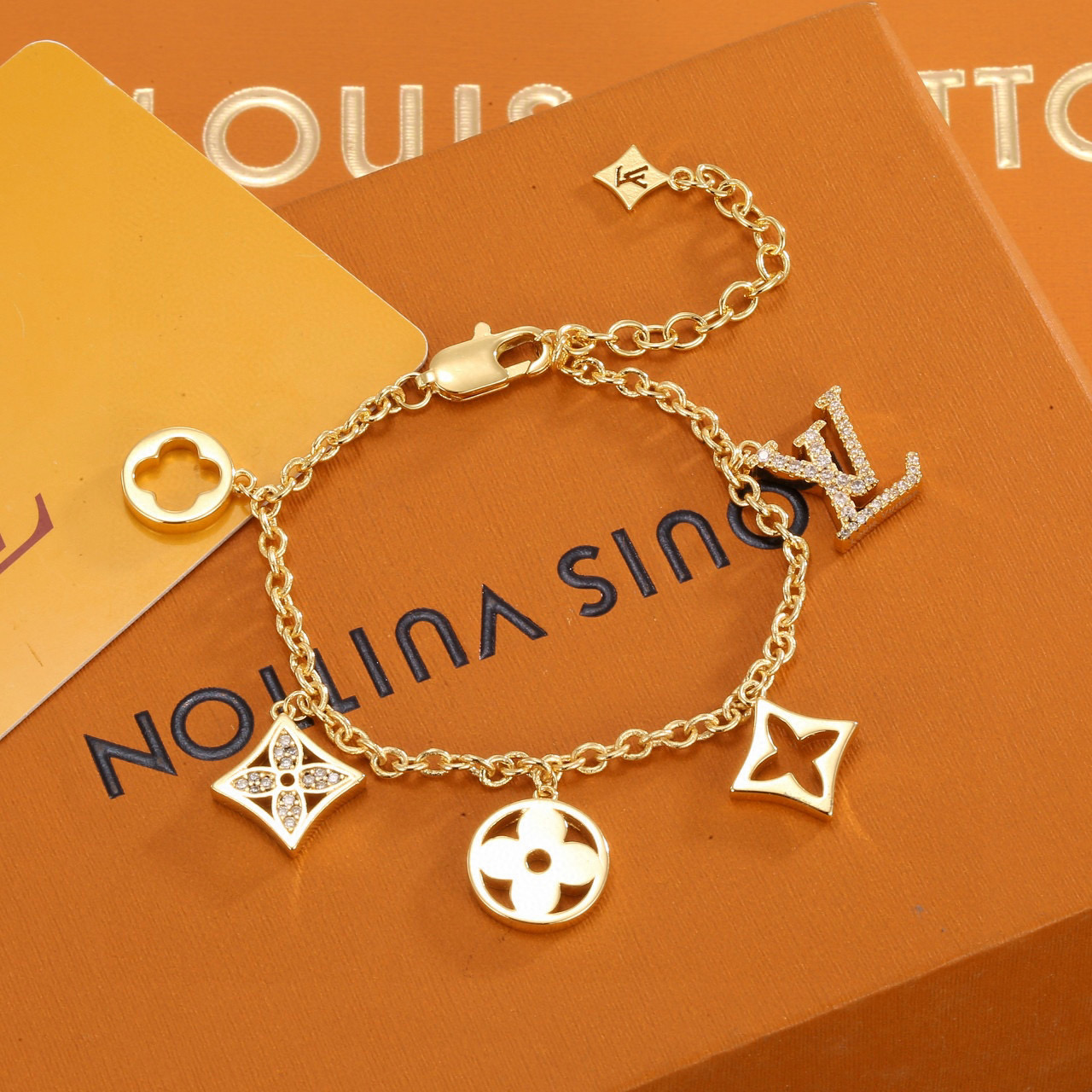Louis Vuitton letter bracelet - cnluxepick
