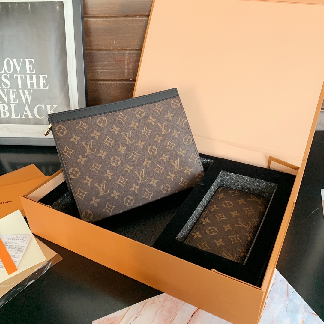 Louis Vuitton Voyage Mm Pochette Monogram Brown 26Cm