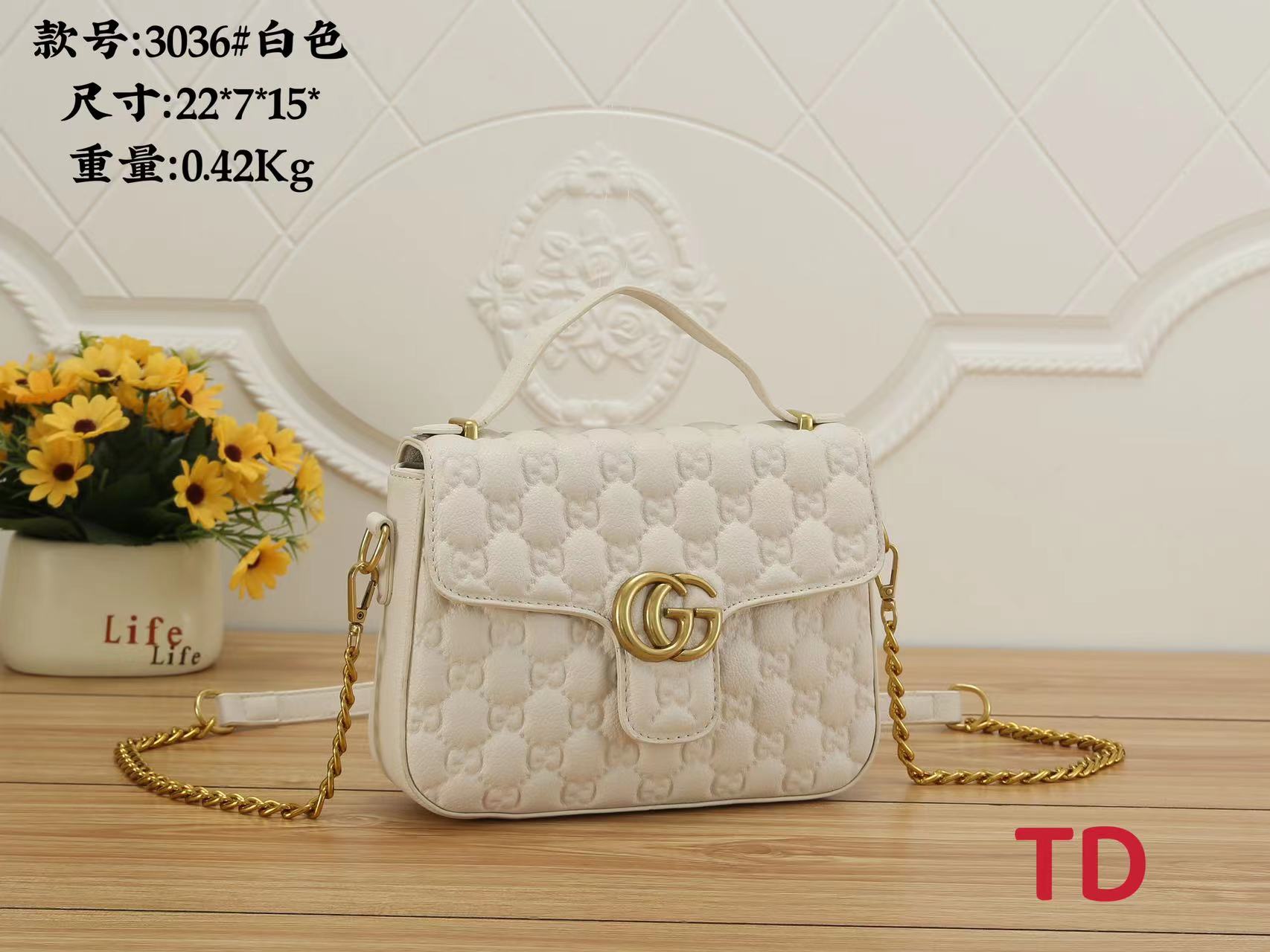 Gucci embossed bag - cnluxepick