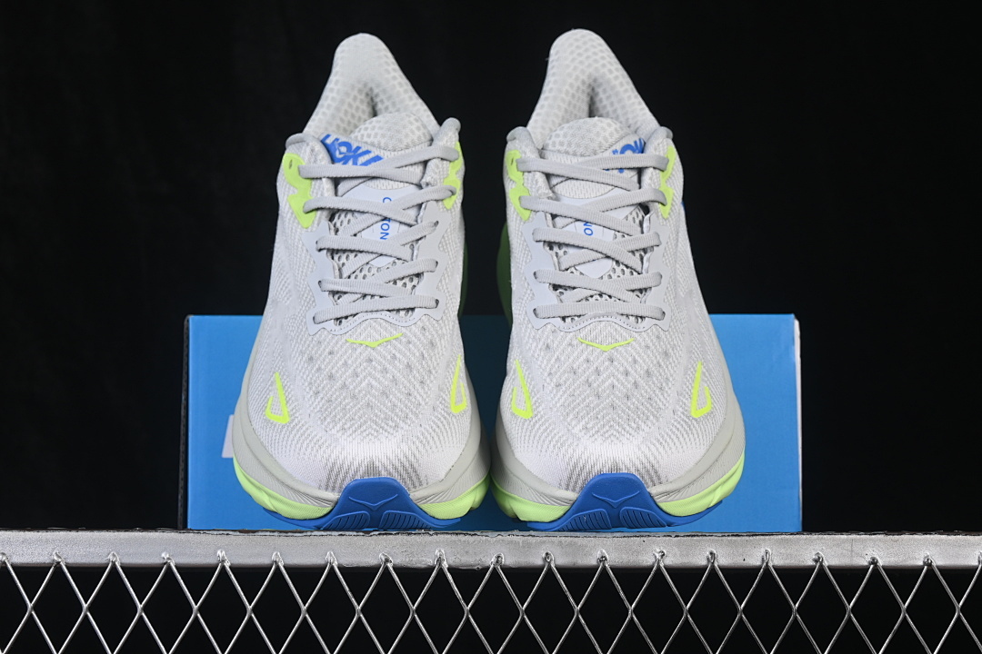 HOKA One One Clifton 9