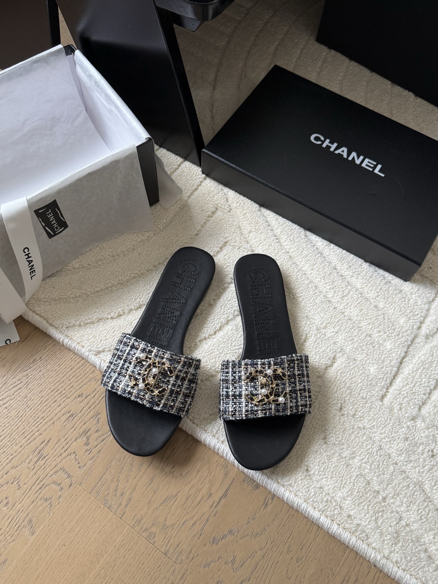 Chanel 25K new diamond slippers - cnluxepick