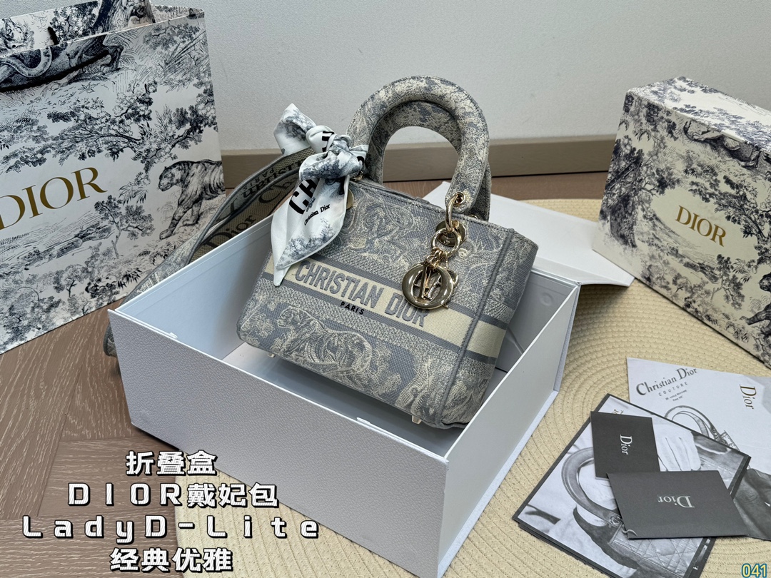 DIOR Medium Lady D-Lite bag 24CM - cnluxepick