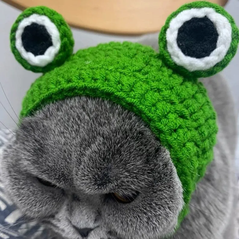 Green Knitted Cat Accessories