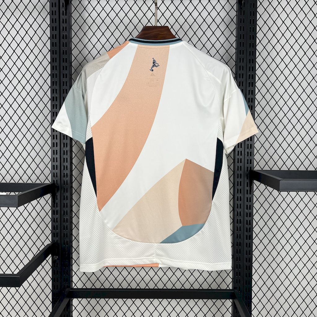 Espagne maillot foot extérieur 2025 2026€14.99