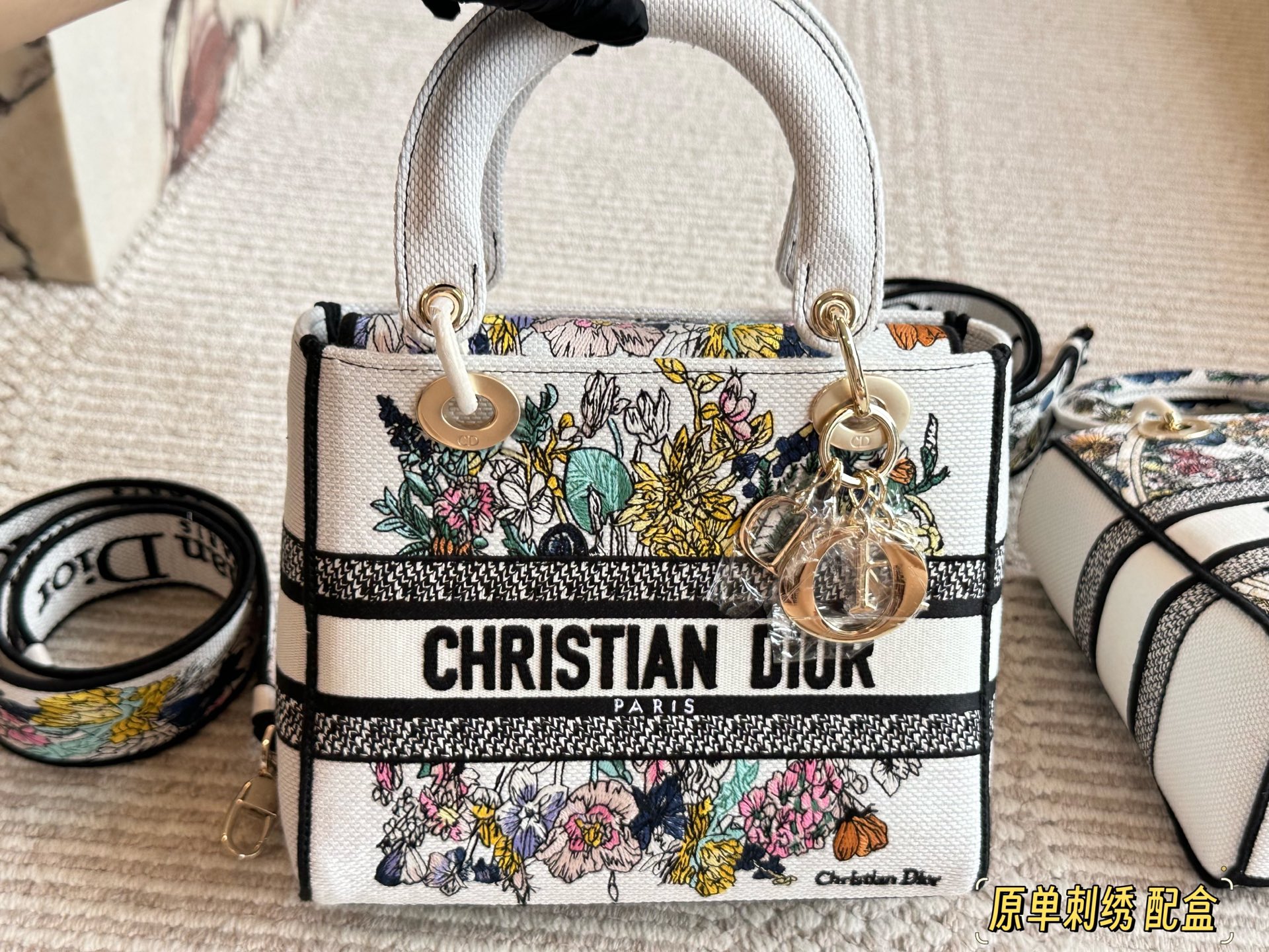 Dior Embroidered Princess Dior Bag - cnluxepick