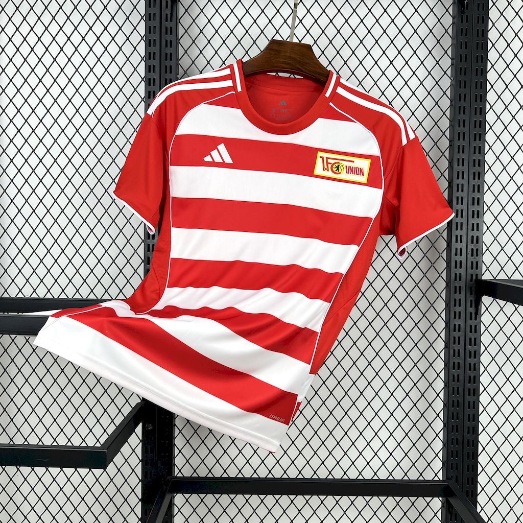 Union Berlin maillot foot 2025 2026€14.99