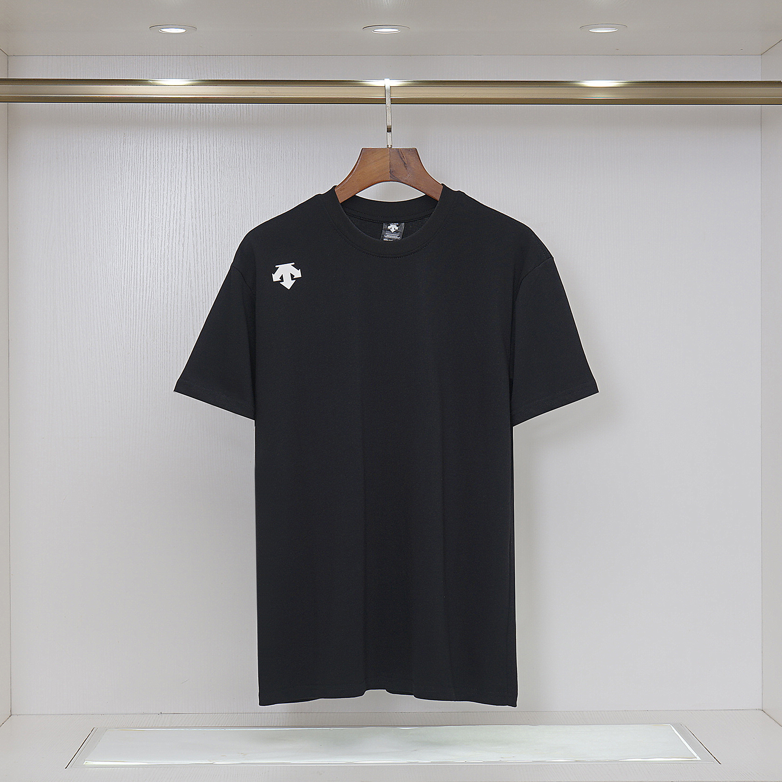 Descente Classic Short-Sleeve Sleeve - cnluxepick